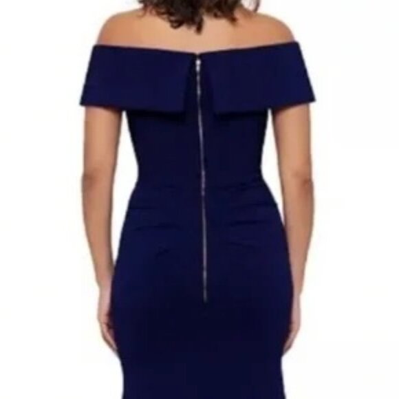Betsy And Adam Navy Blue Off-The-Shoulder Scuba Crepe Gown Dress - Picture 3 of 4